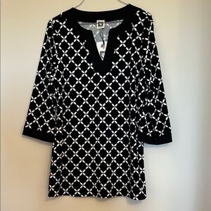 Anne Klein black/white pullover polyester top 3/4 length sleeves size M   NWT